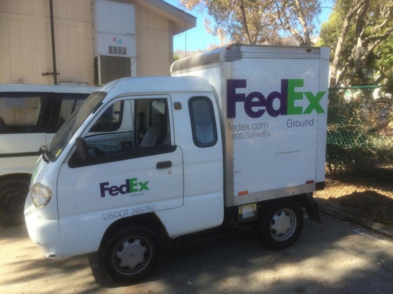 Cool little Fedex Truck - source: @foschini3 on twitter.