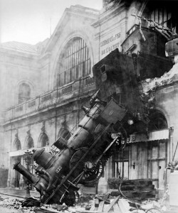 800px-Train_wreck_at_Montparnasse_1895